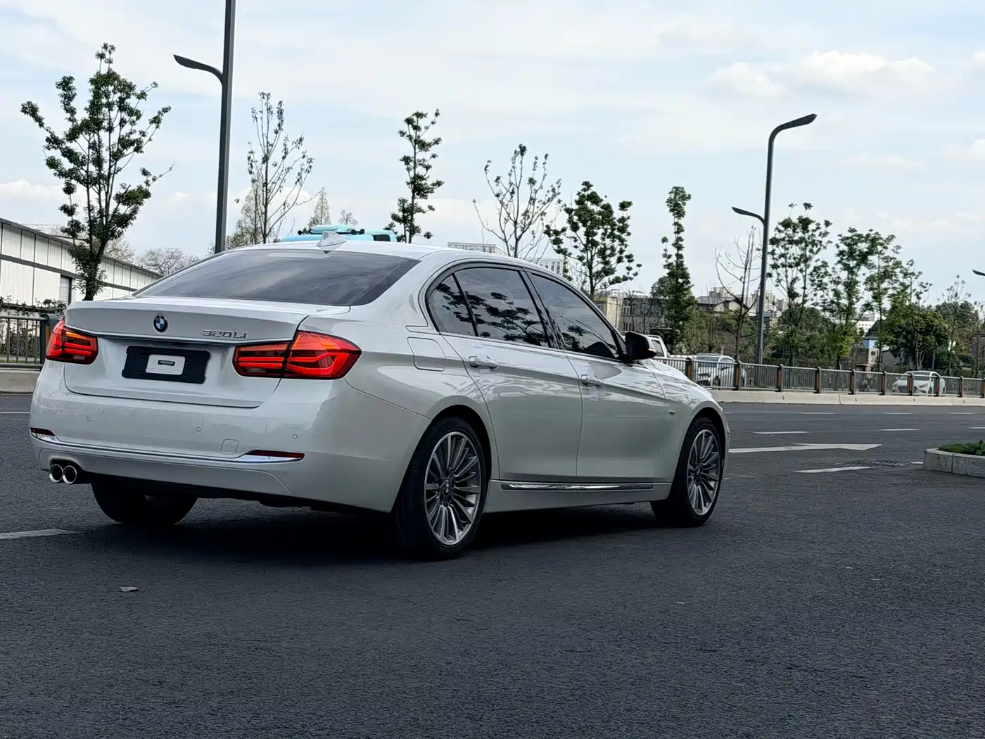 BMW 3 Series 2018 320Li Leading Luxury Package фото 9