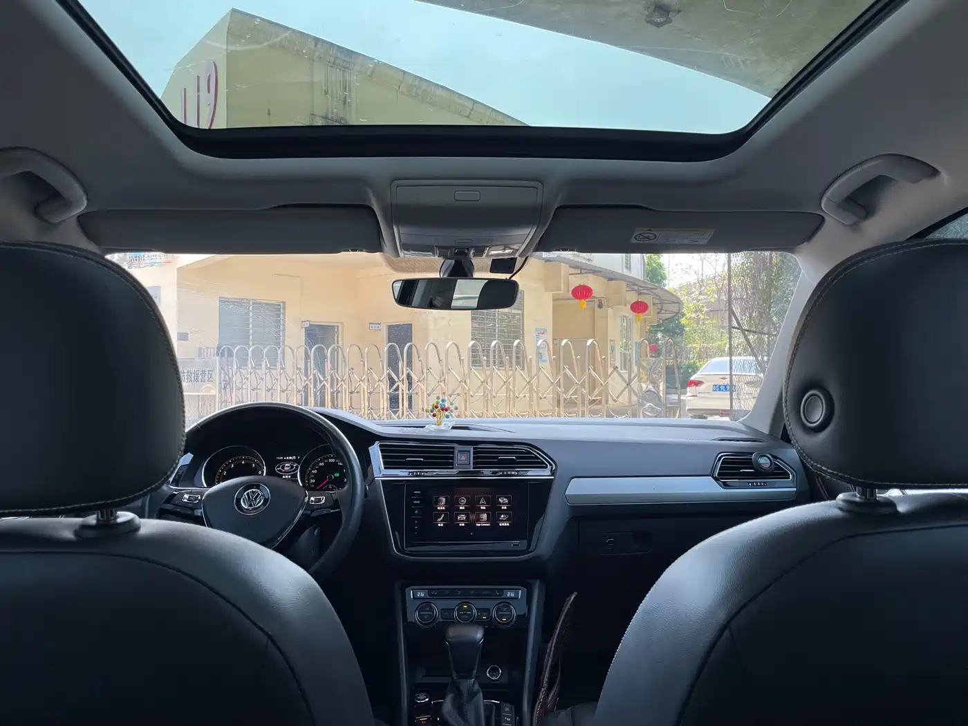 Volkswagen Tiguan L 2019 Facelift 330TSI Auto 2WD Smart Luxury China VI фото 19