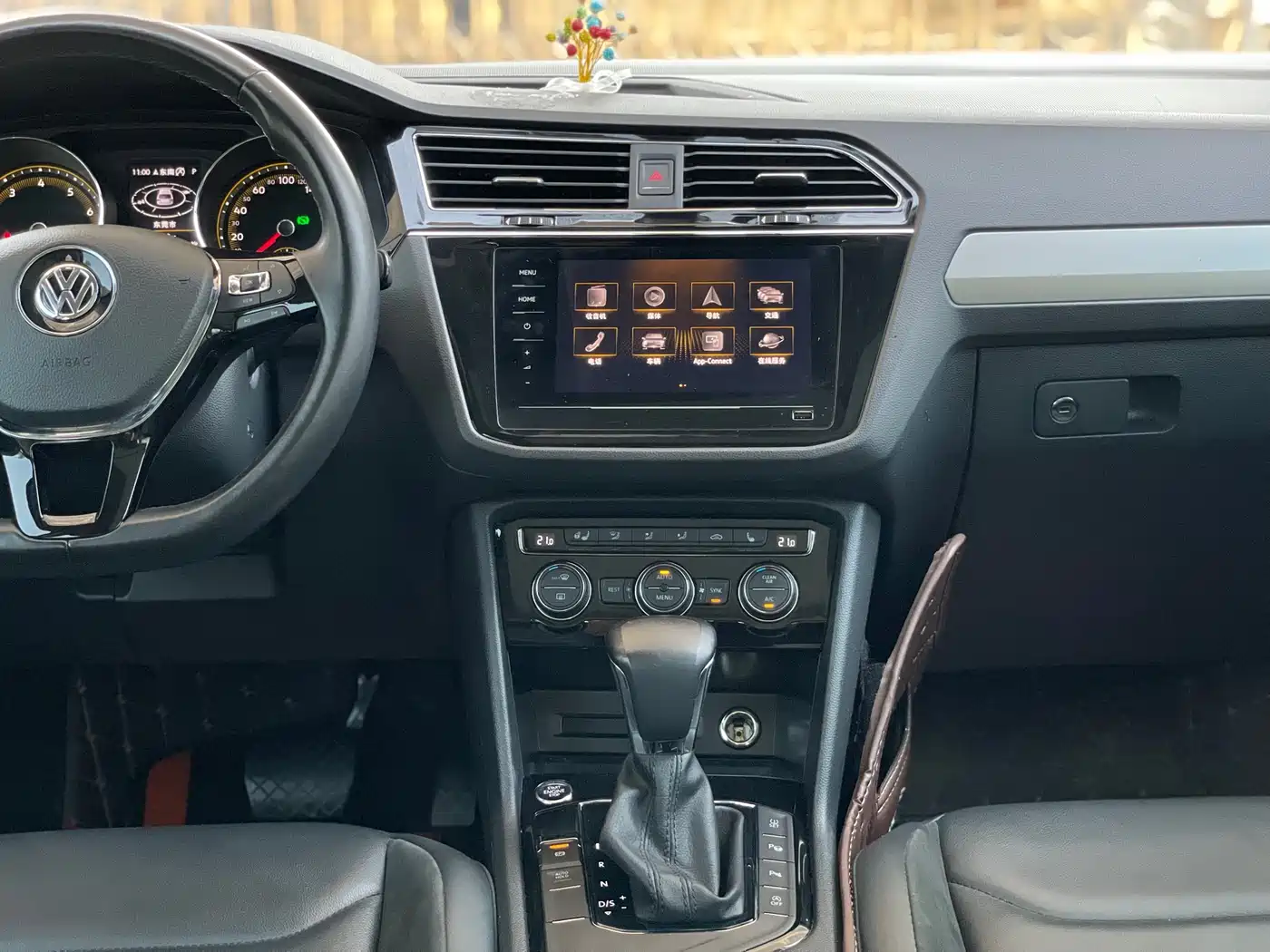Volkswagen Tiguan L 2019 Facelift 330TSI Auto 2WD Smart Luxury China VI фото 15