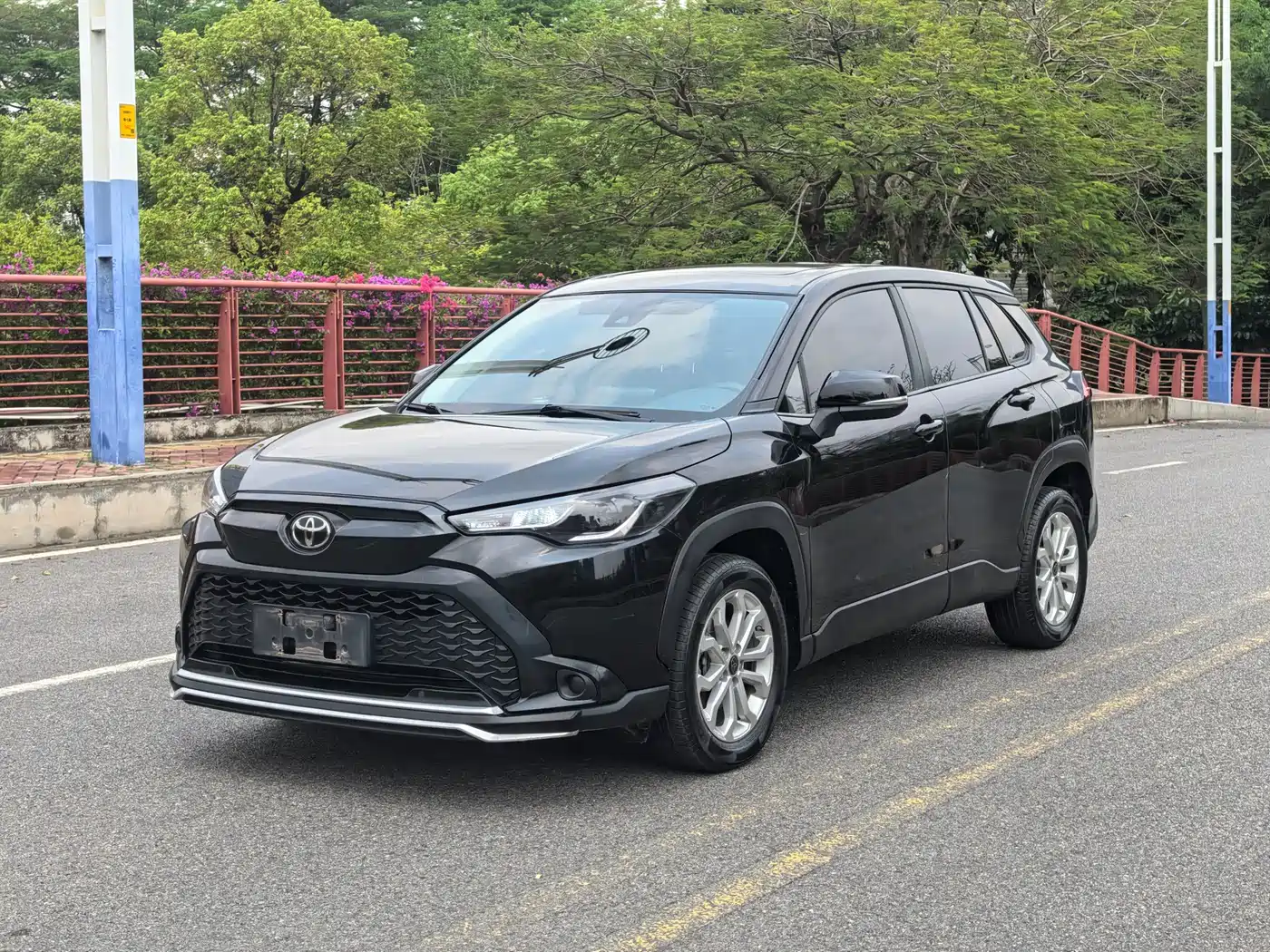 Toyota Frontlander 2022 2.0L CVT Leading Edition