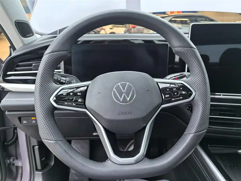 Volkswagen Passat 2025 Pro 380TSI Dragon Prestige Edition фото 8