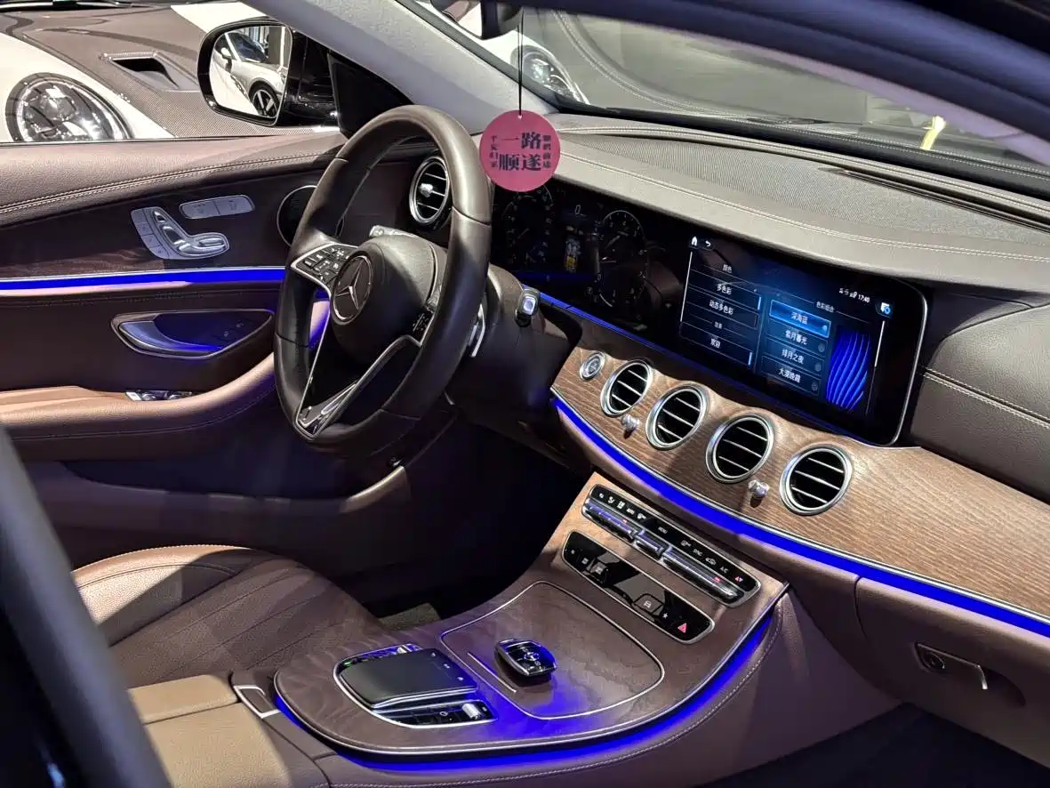 Mercedes-Benz E-Class 2023 E 300 L Fashion фото 13
