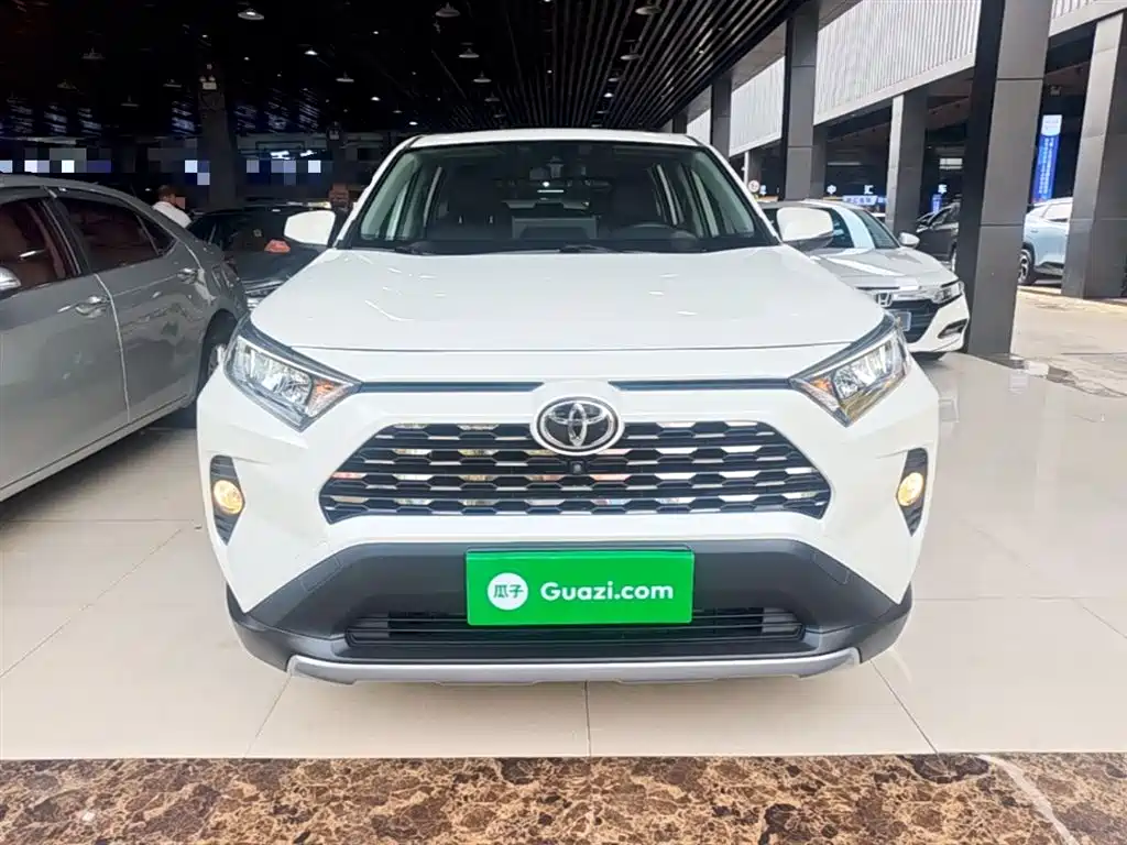 Toyota RAV4 Rongfang 2020 2.0L CVT 2WD Fashion PLUS фото 3