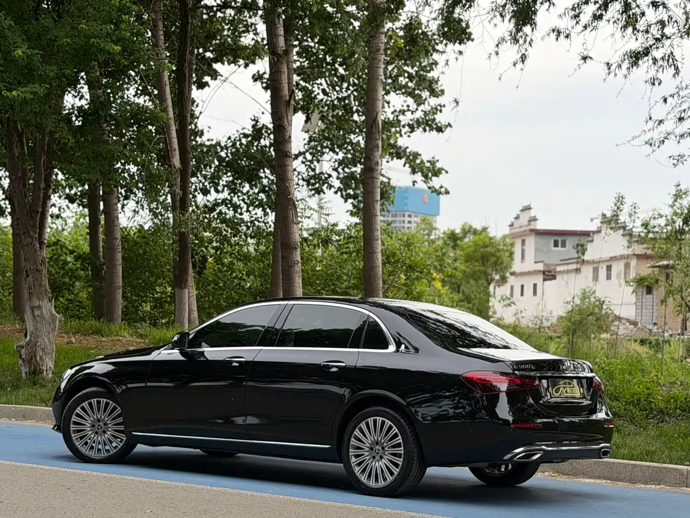 Mercedes-Benz E-Class 2023 E 300 L Fashion фото 4