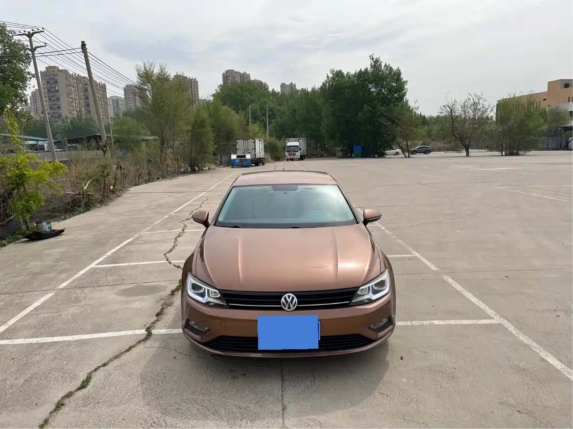 Volkswagen Lamando 2017 230TSI DSG Trend Edition фото 3