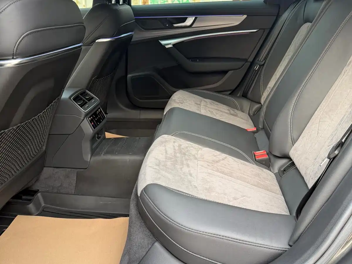 Audi A6L 2021 45 TFSI quattro Exclusive Sport фото 21
