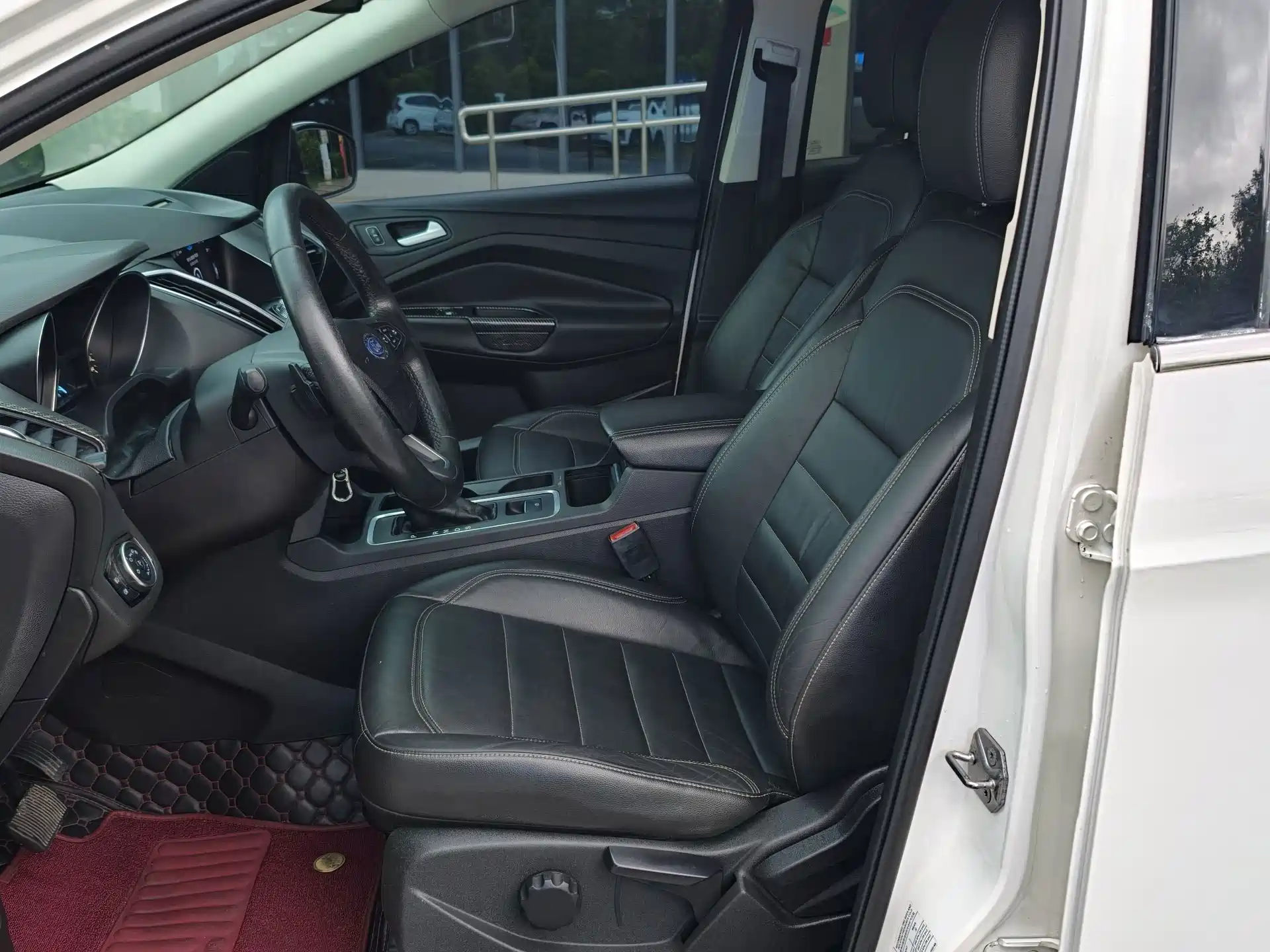 Фото 9 - Ford Kuga