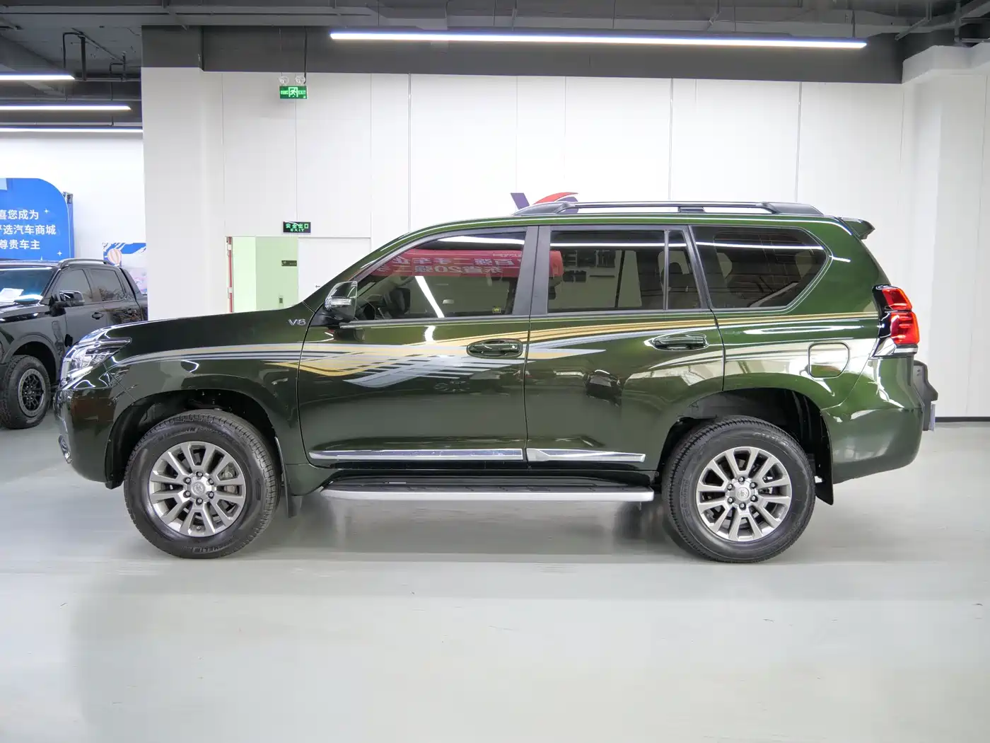 Toyota Prado 2018 3.5L Automatic TX-L Rear-mounted Spare Tire фото 4
