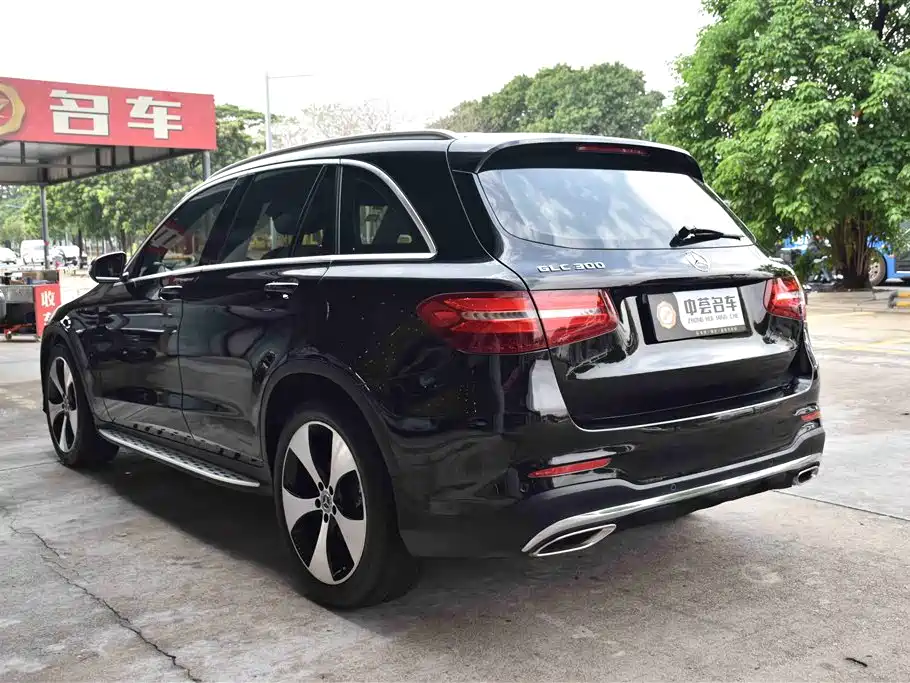 Mercedes-Benz GLC 2018 GLC 300 4MATIC Dynamic фото 6