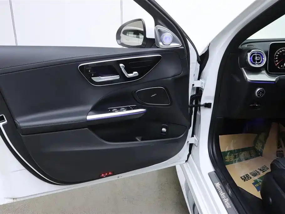 Mercedes-Benz C-Class 2023 Facelift C 260 L фото 11