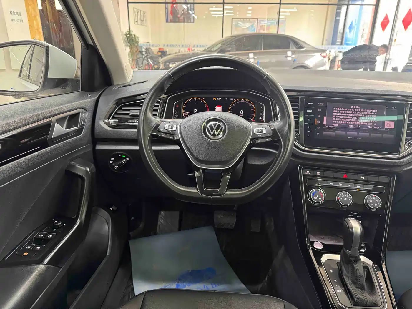 Volkswagen T-ROC 2022 280TSI DSG 2WD Comfort PLUS фото 16