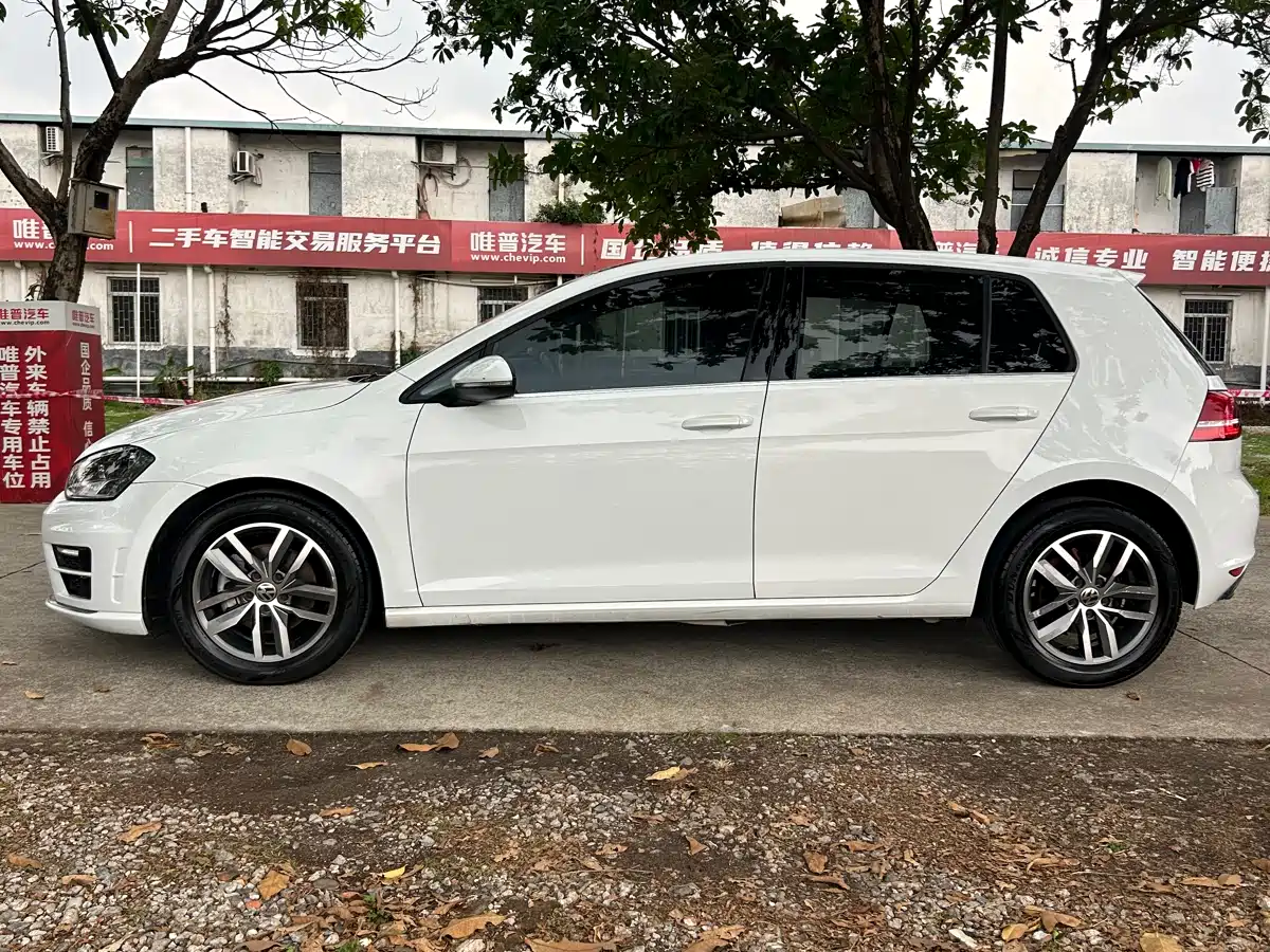Volkswagen Golf 2016 230TSI Automatic Luxury фото 14