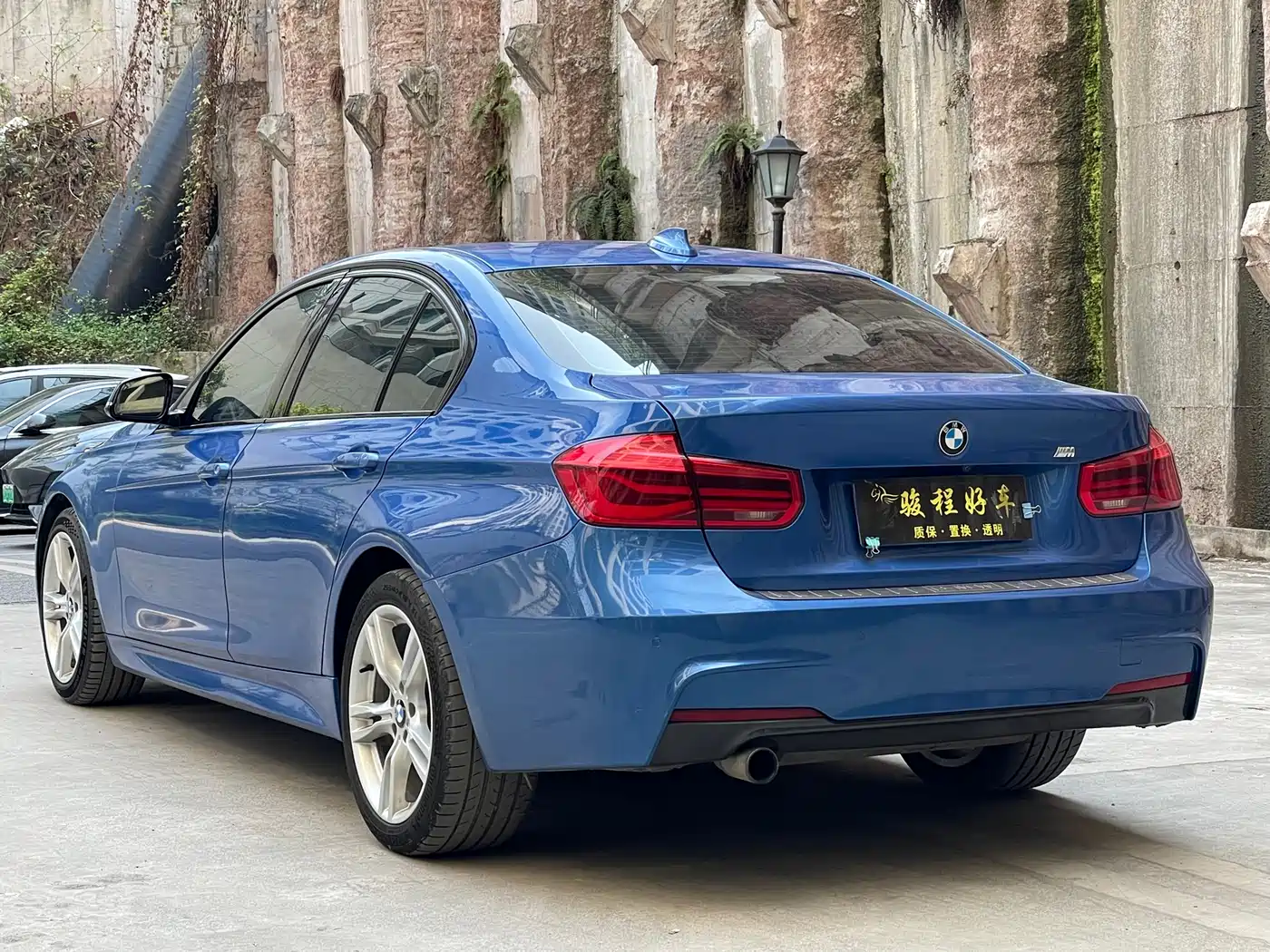 BMW 3 Series 2016 320i M Sport фото 5