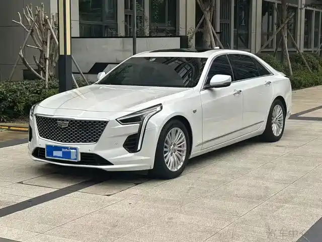 CADILLAC CT6