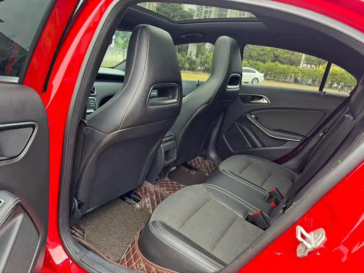 Mercedes-Benz A-Class (Import) 2016 A 200 Dynamic фото 6