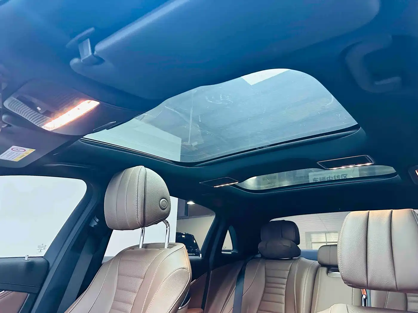 Mercedes-Benz E-Class New Energy 2022 E 350 e L Plug-in Hybrid Sports Sedan фото 6