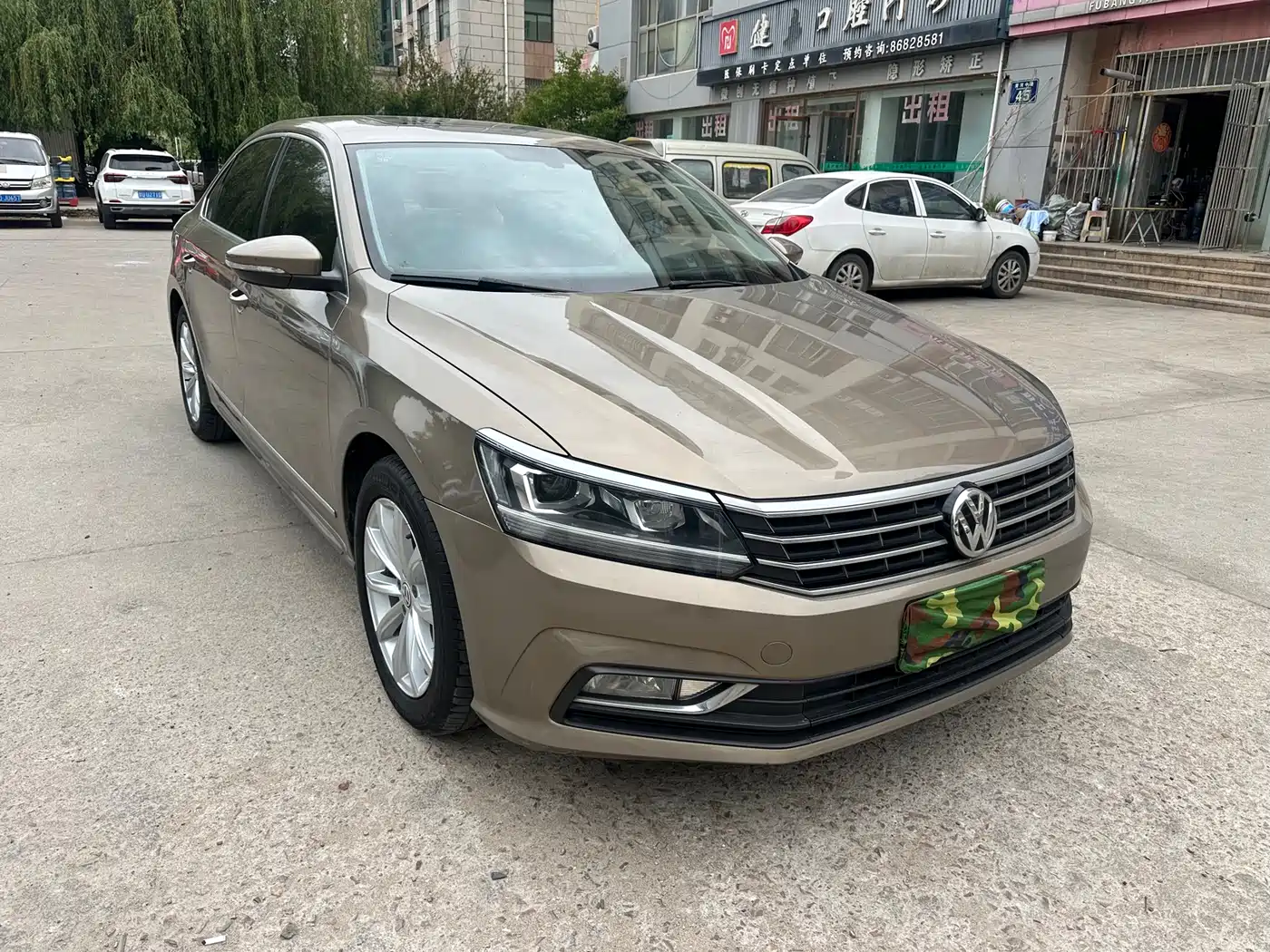 Volkswagen Passat 2016 280TSI DSG Honor Edition фото 3
