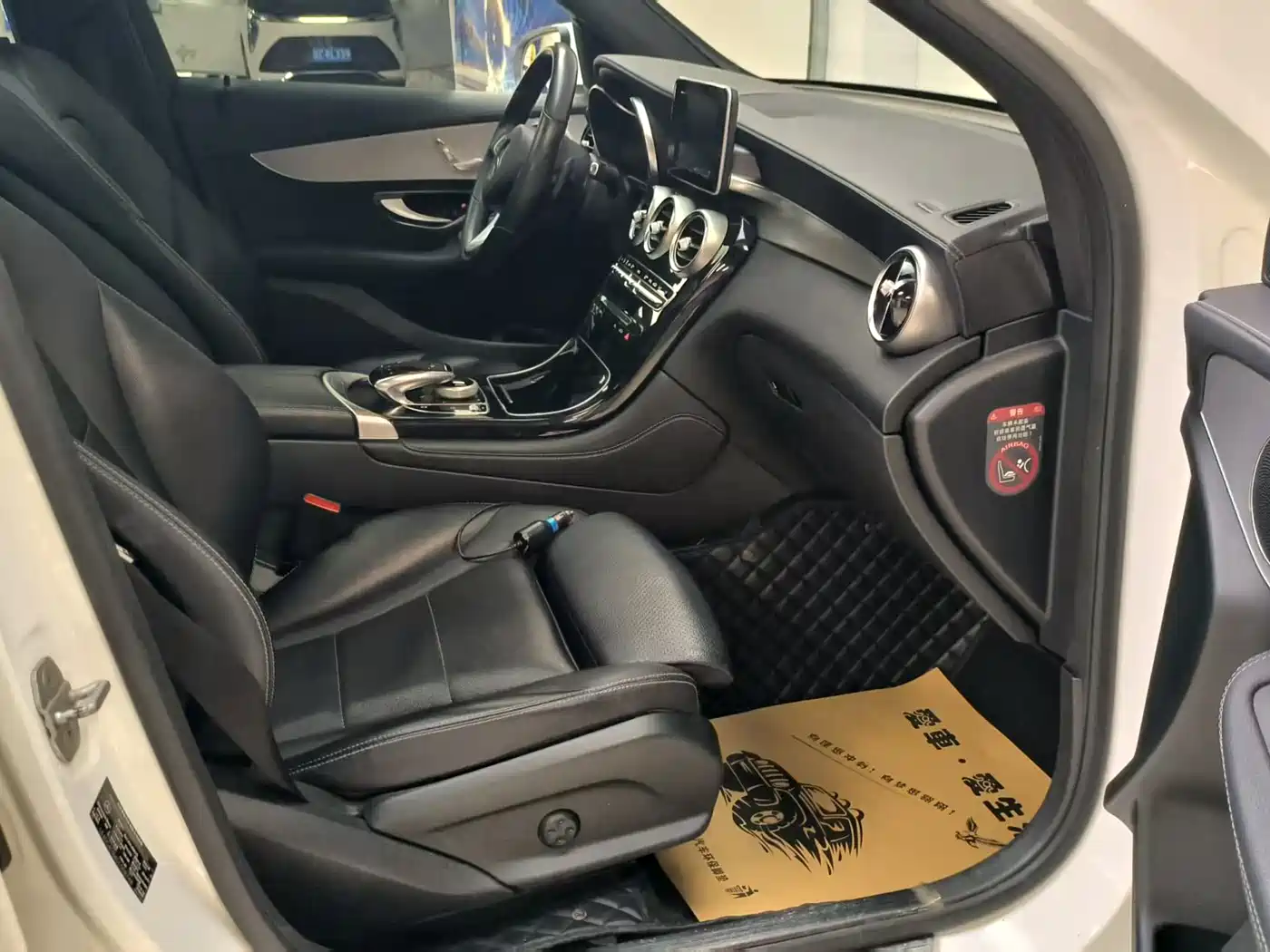 Mercedes-Benz GLC 2016 GLC 200 4MATIC фото 16
