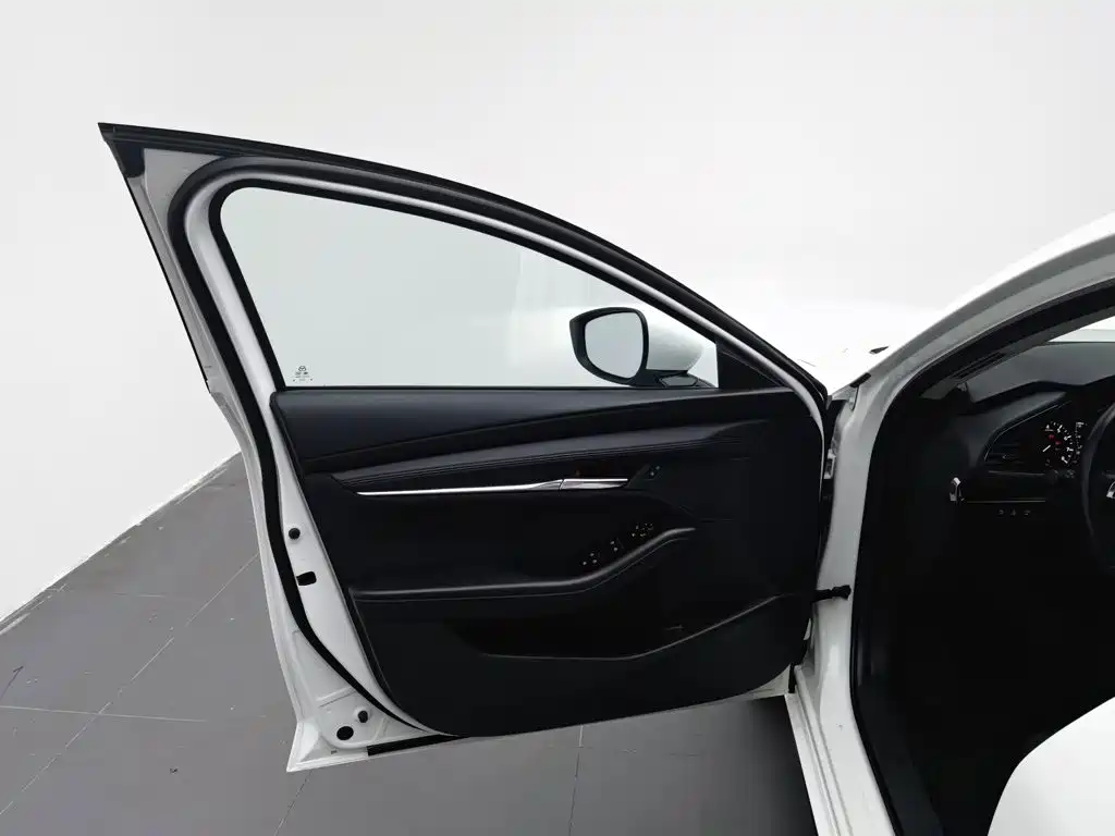 Mazda MAZDA3, миниатюра 8