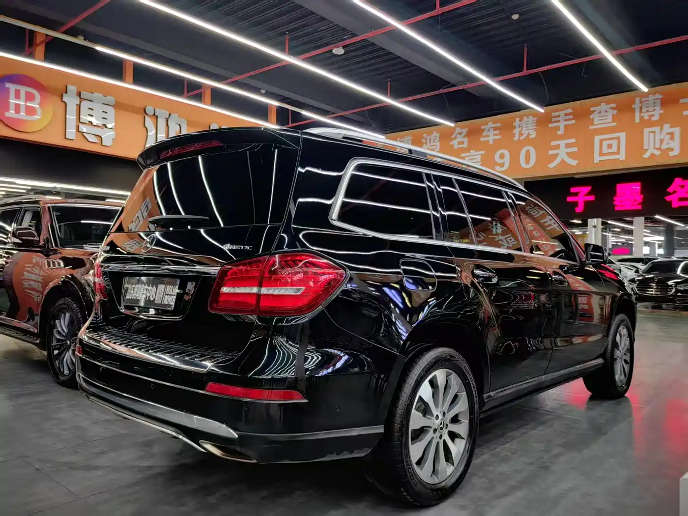 Mercedes-Benz GLS 2018 GLS 400 4MATIC Luxury фото 13