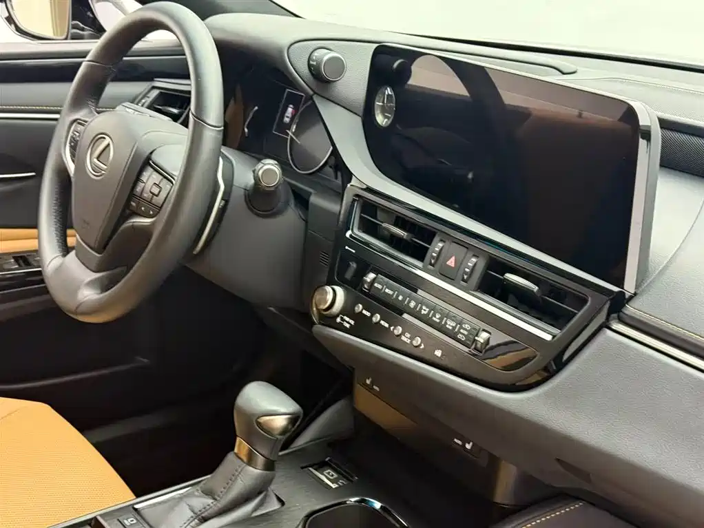 Lexus ES 2022 200 Excellence Edition фото 13