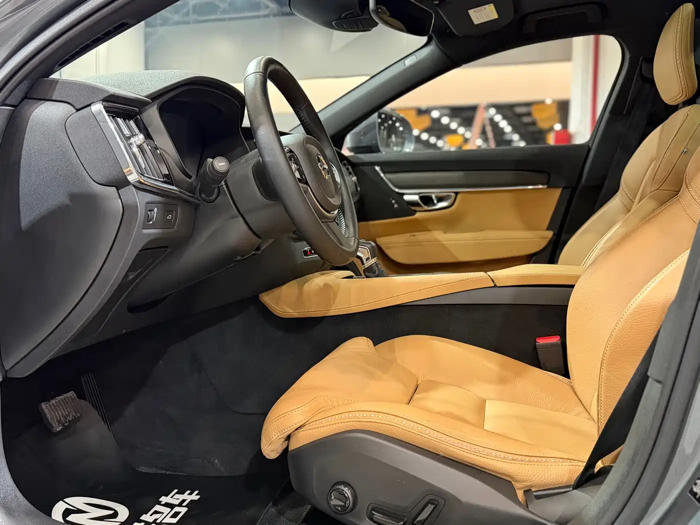 Volvo V90 2018 2017 Cross Country T5 AWD Smart Edition