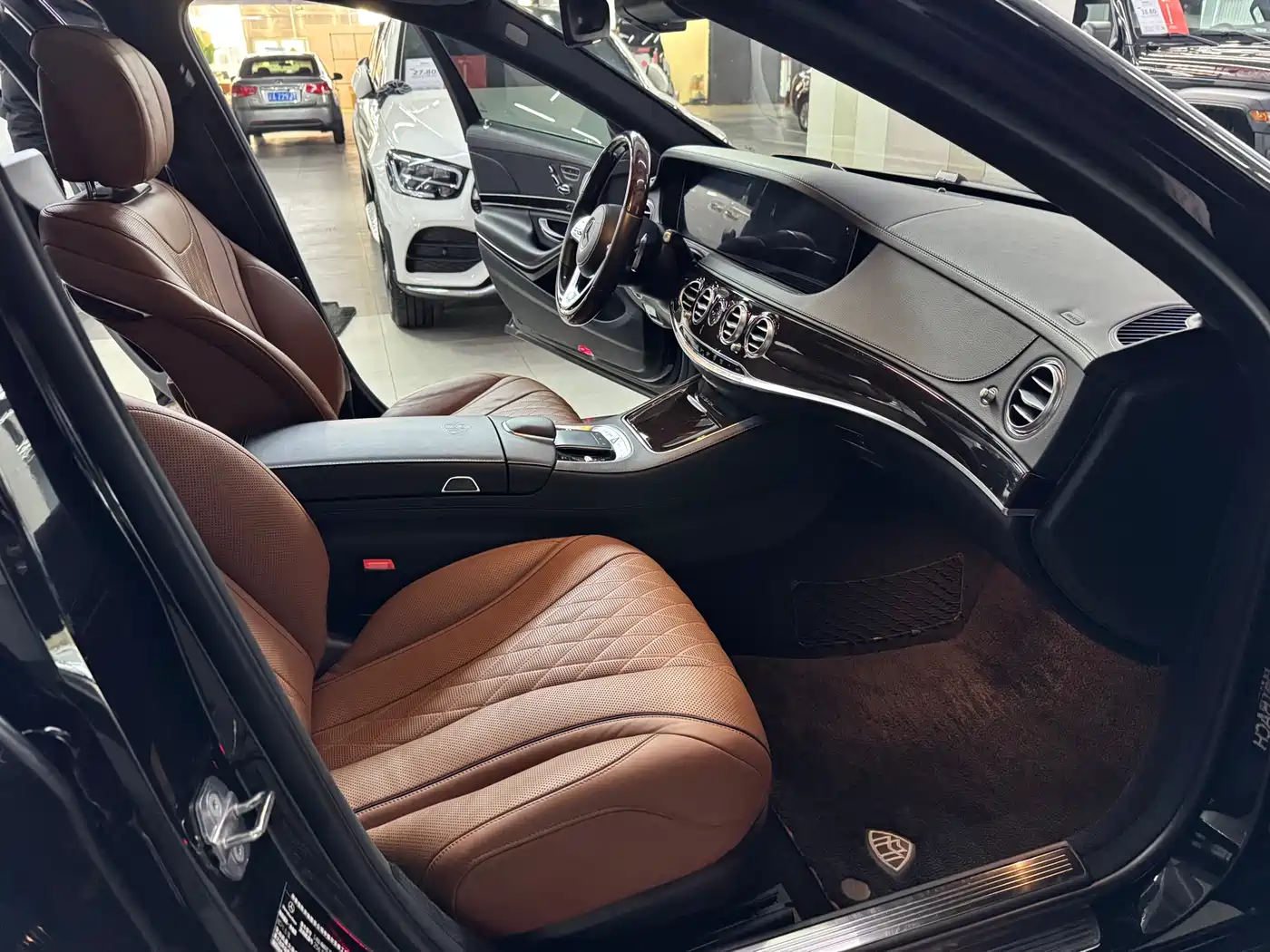 Mercedes-Benz Maybach S-Class 2020 S 450 4MATIC Collector's Edition фото 10