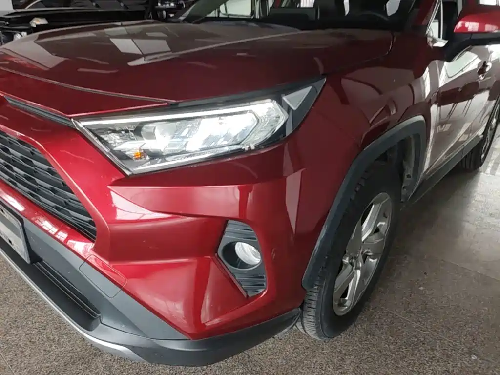 Photo 18 - Toyota RAV4 Rongfang