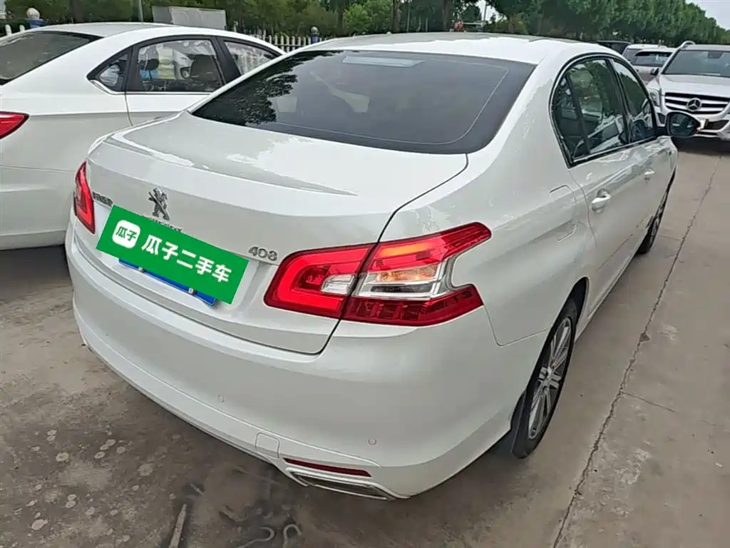 Peugeot 408 2016 1.6T Automatic Luxury Edition фото 7