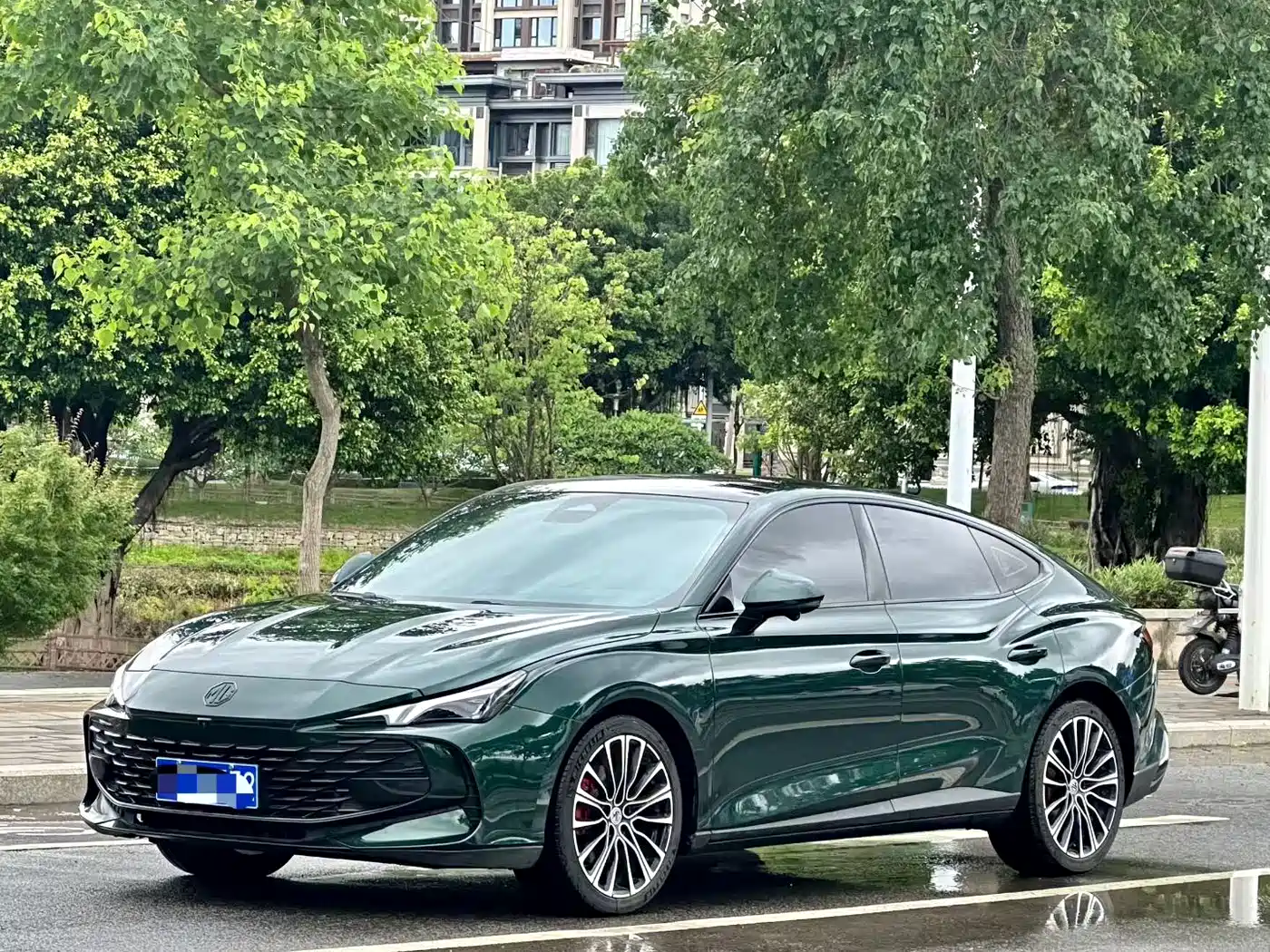 MG MG7