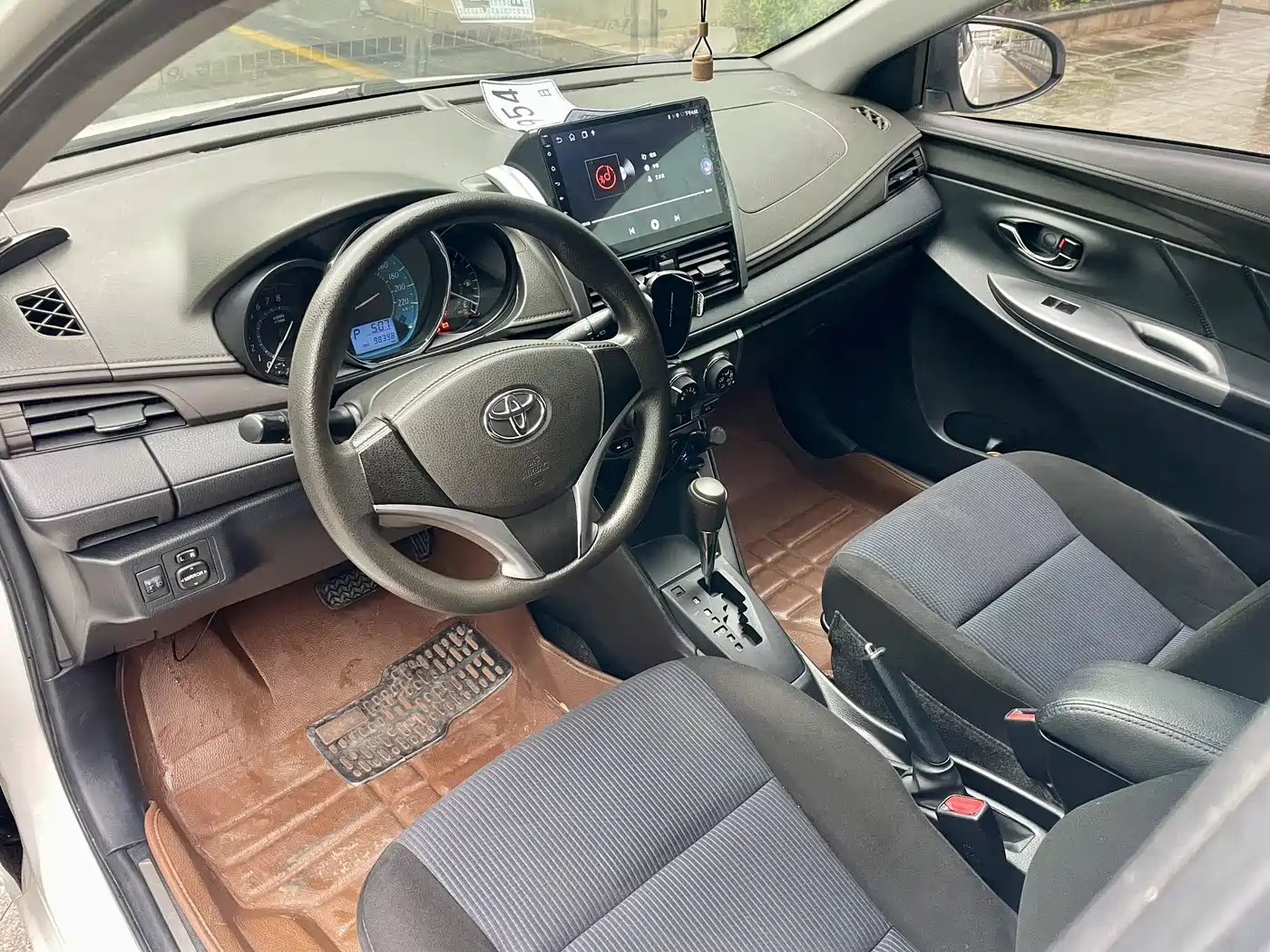 Toyota YARiS L Zhi Xuan 2015 1.5E Auto Charming Edition фото 13