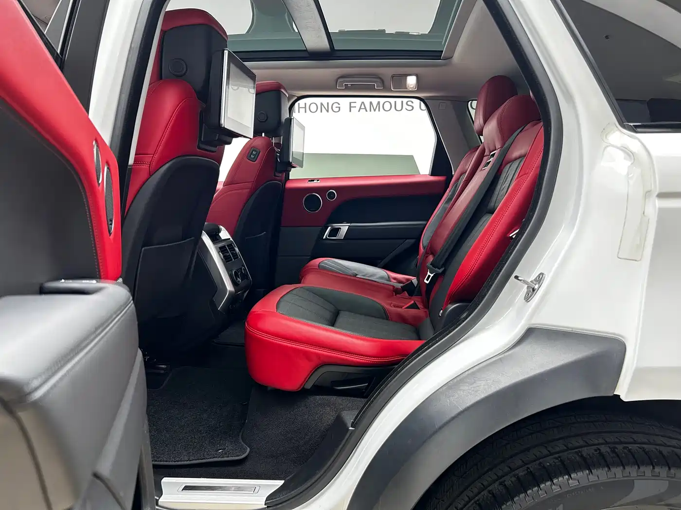 Land Rover Range Rover Sport 2020 3.0 L6 SE фото 15