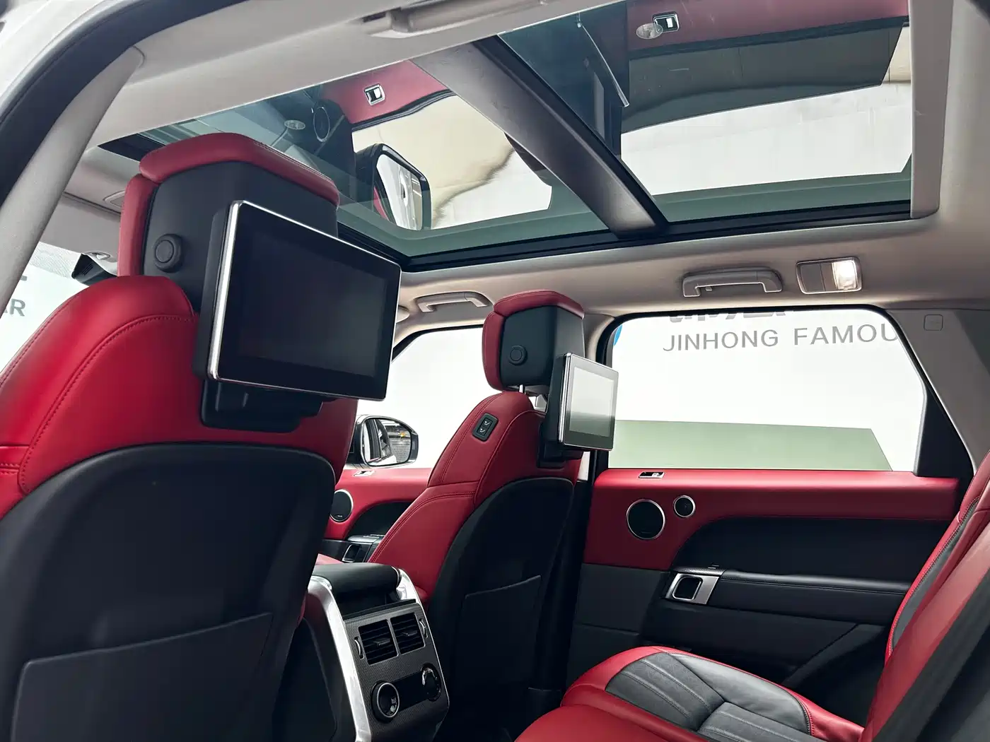 Land Rover Range Rover Sport 2020 3.0 L6 SE фото 16