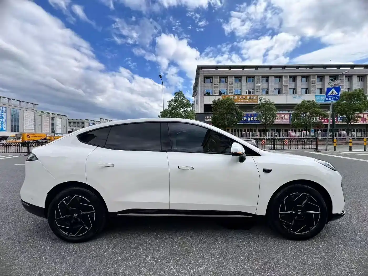 GAC Haobo Hyper HT 2023 2023 670 RWD Ultra High Voltage Edition