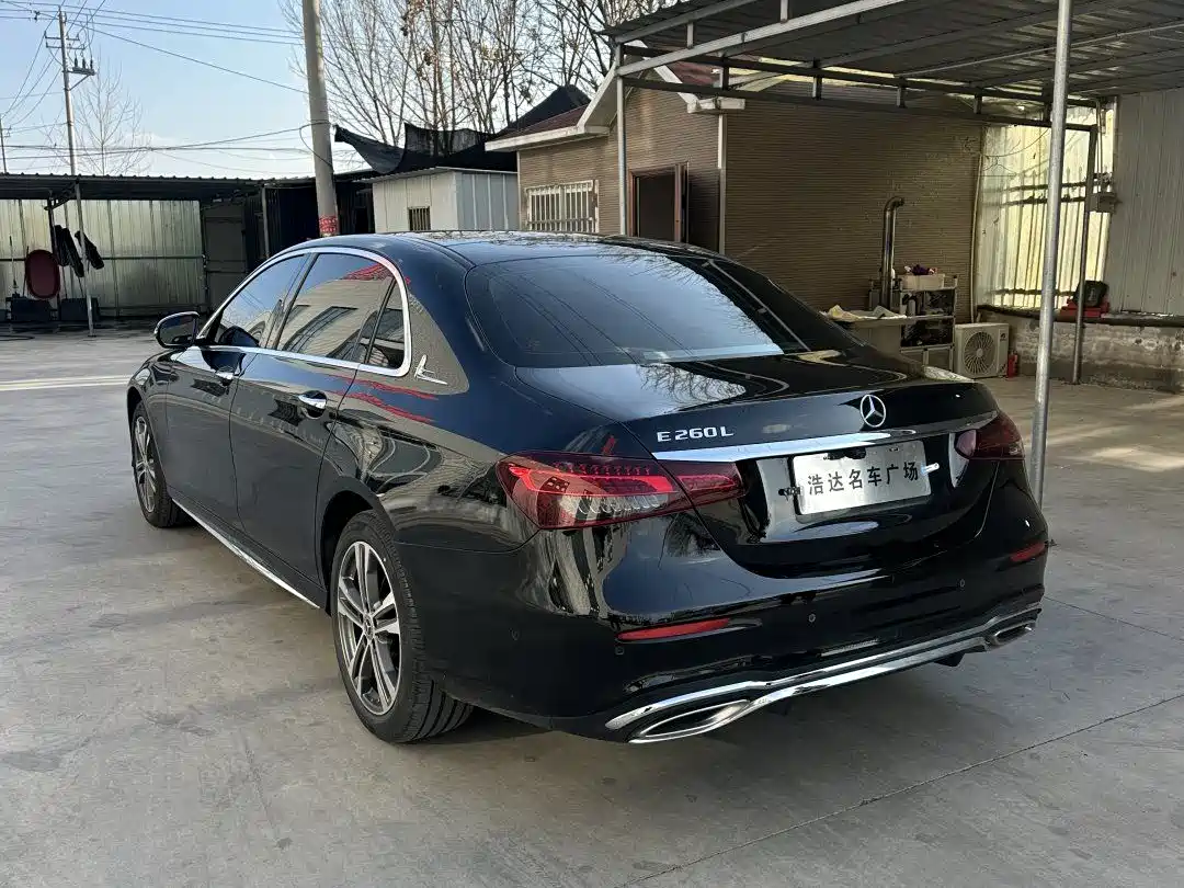 MERCEDES-BENZ E CLASS