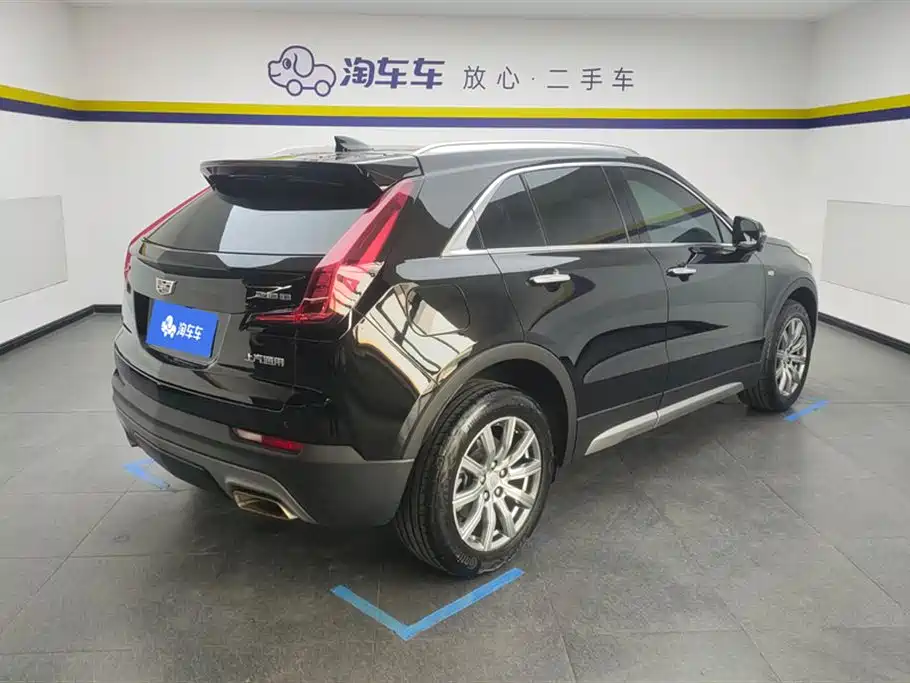 Cadillac XT4 2022 28T FWD Luxury фото 3