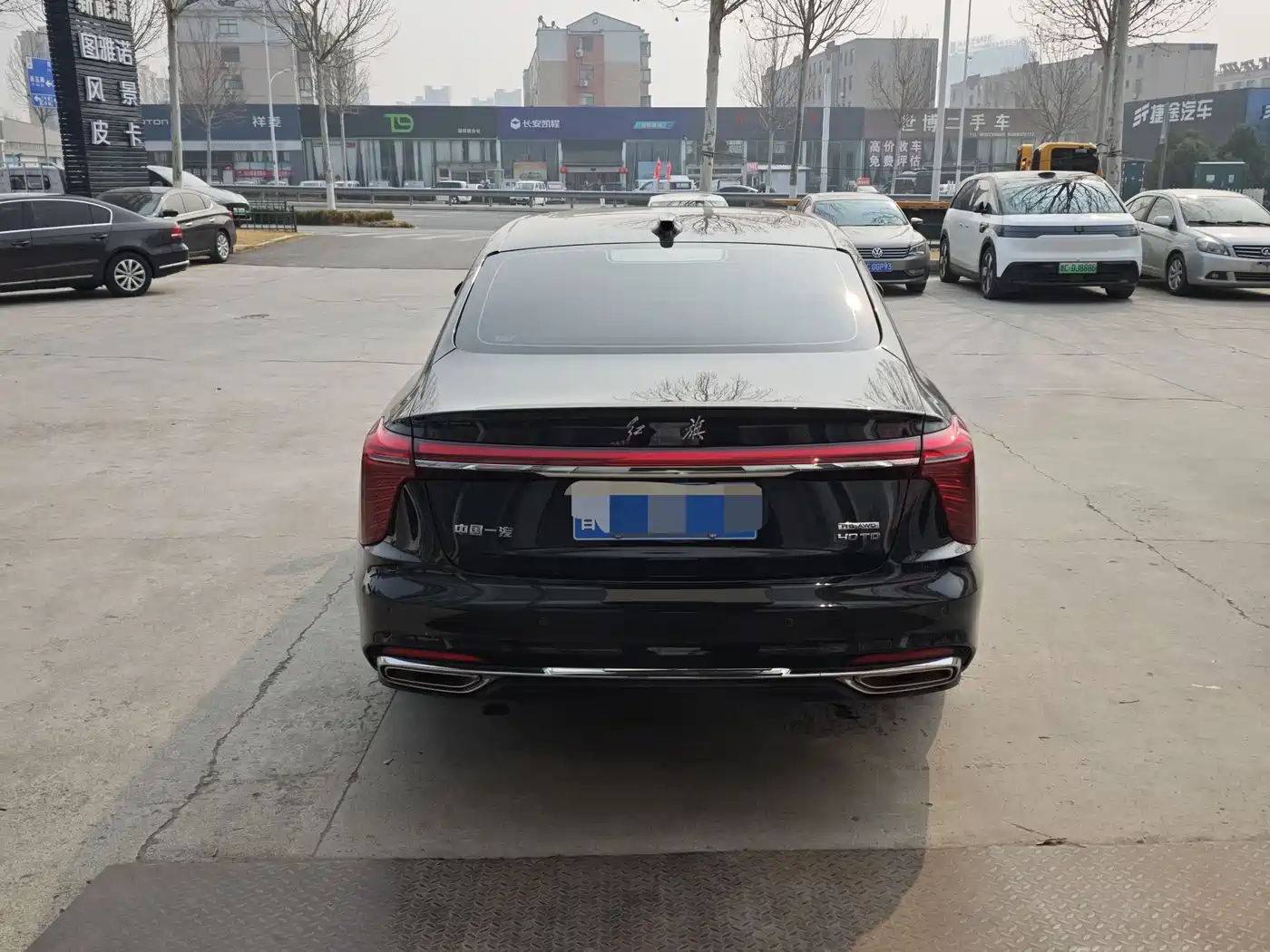 Hongqi H5 2025 1.5T DCT Flag Rhythm 500,000 Units Memorial Edition фото 4