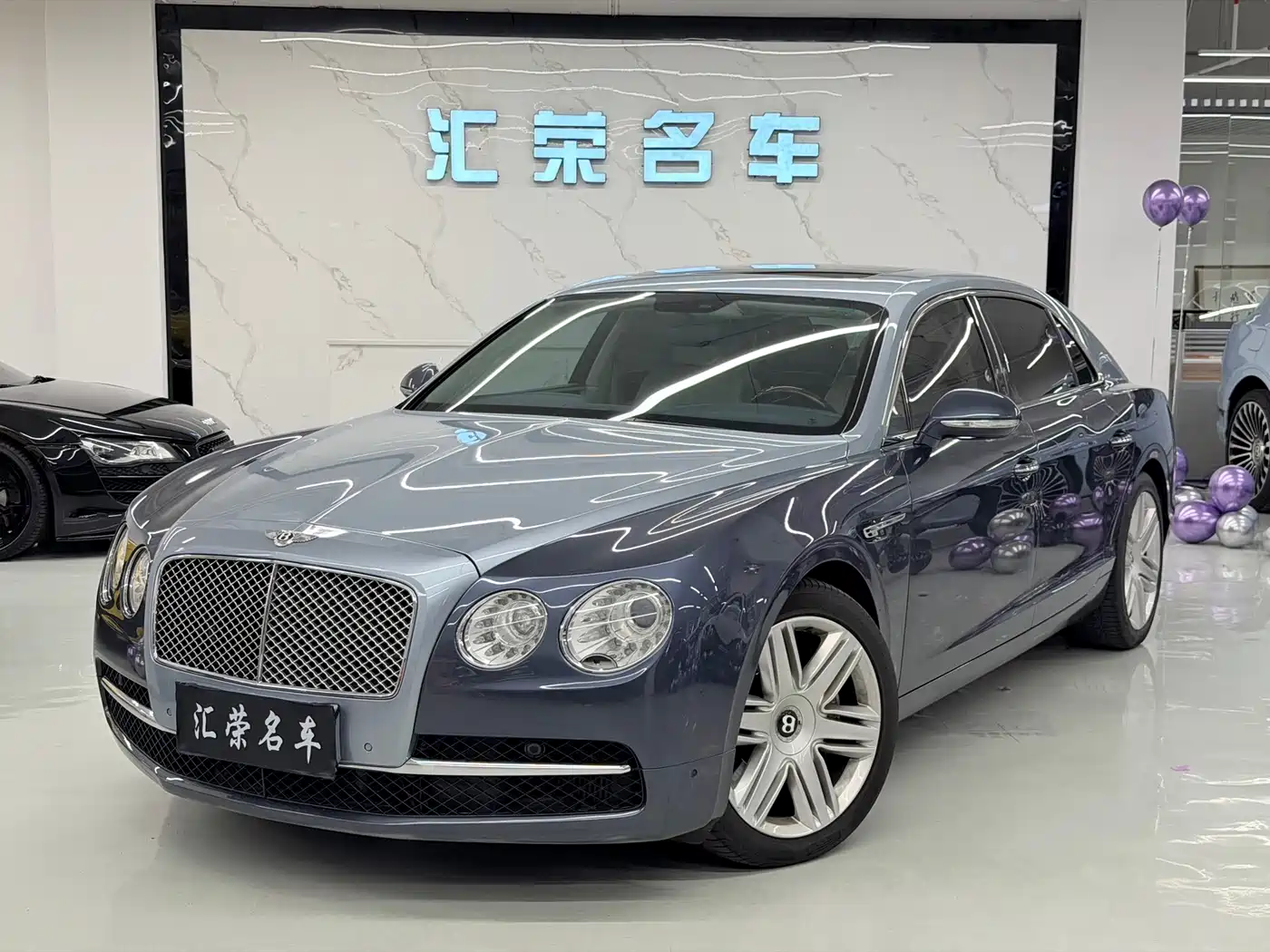Фото 1 - Bentley Flying Spur