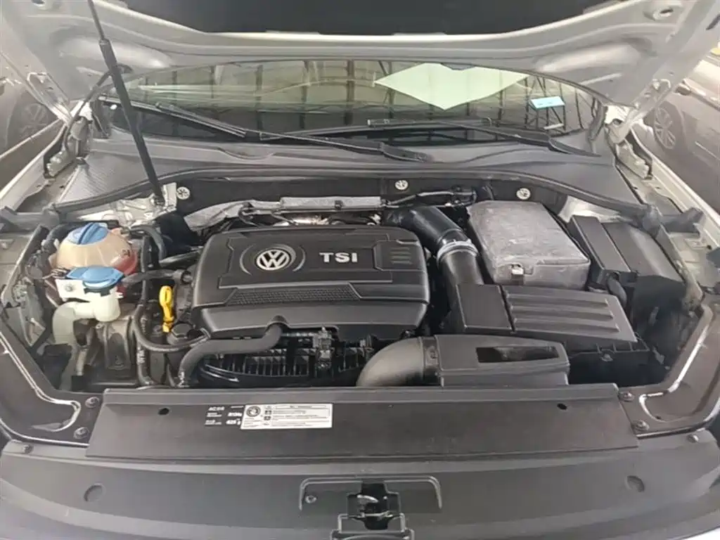 Volkswagen Passat 2016 330TSI DSG Honor Edition фото 20