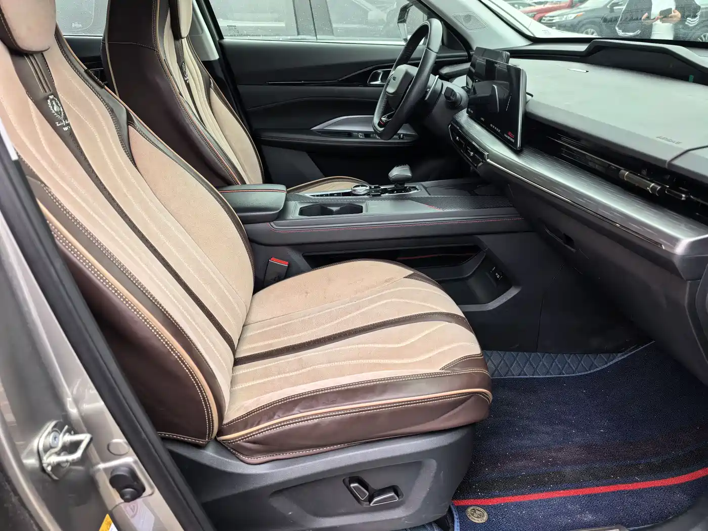 CHANGAN CHANGAN AUCHAN Z6