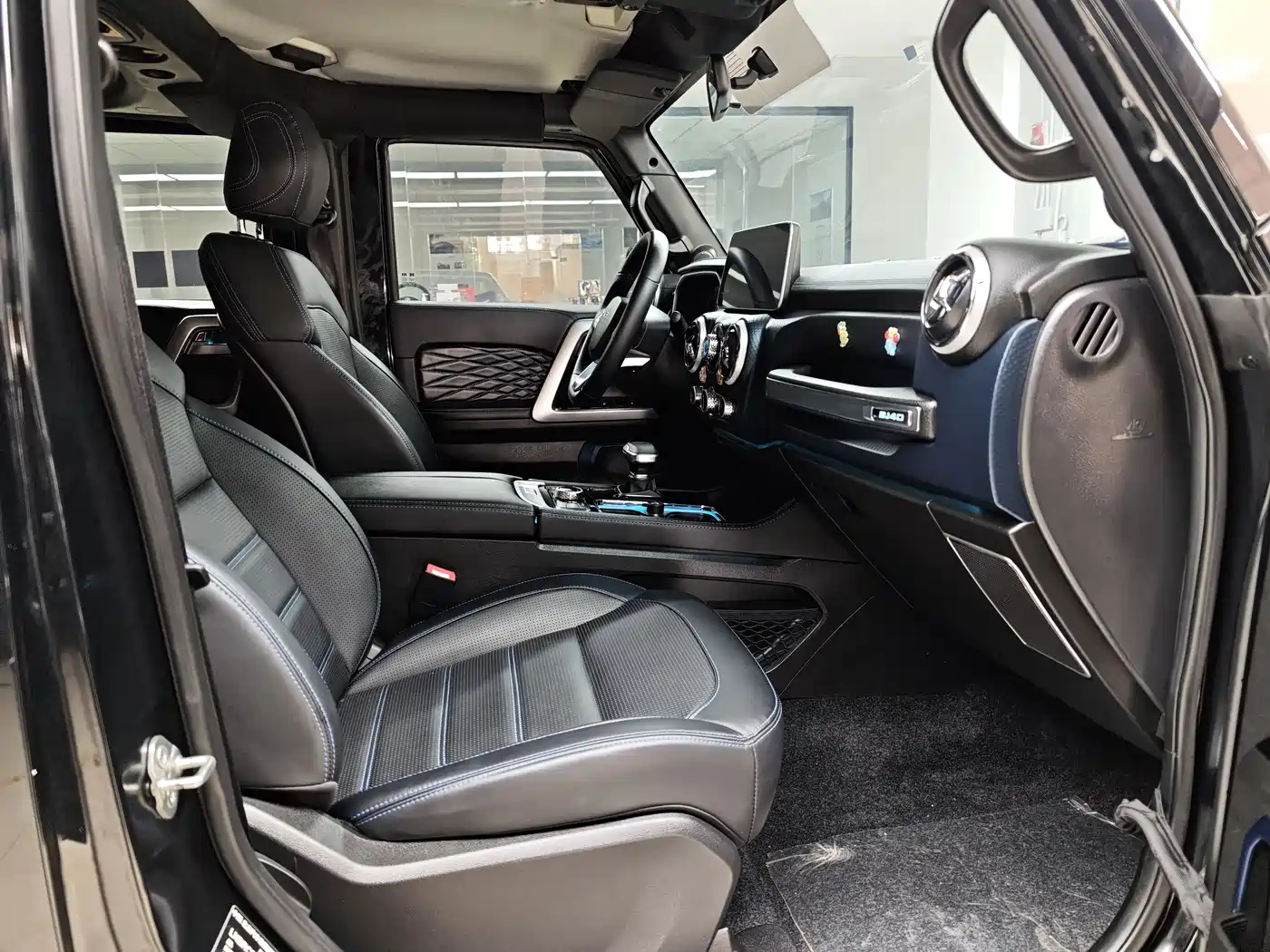 BAIC ORV Beijing Offroad BJ40 2023 2.0T Auto 4WD Urban Hunter Knight Edition фото 8