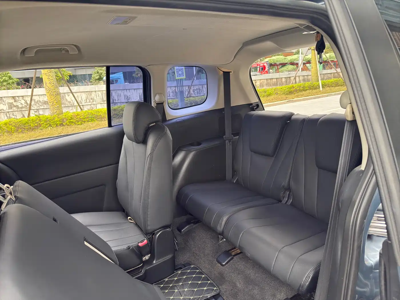 Mazda Mazda5 2012 2011 2.0L Automatic Luxury