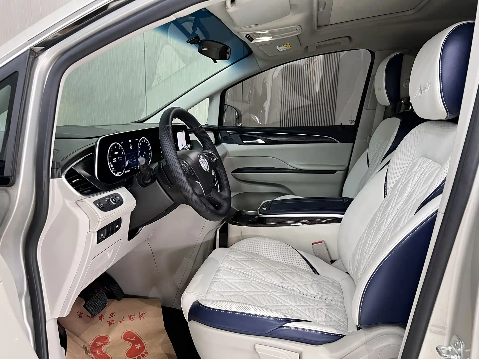 Фото 7 - Buick GL8