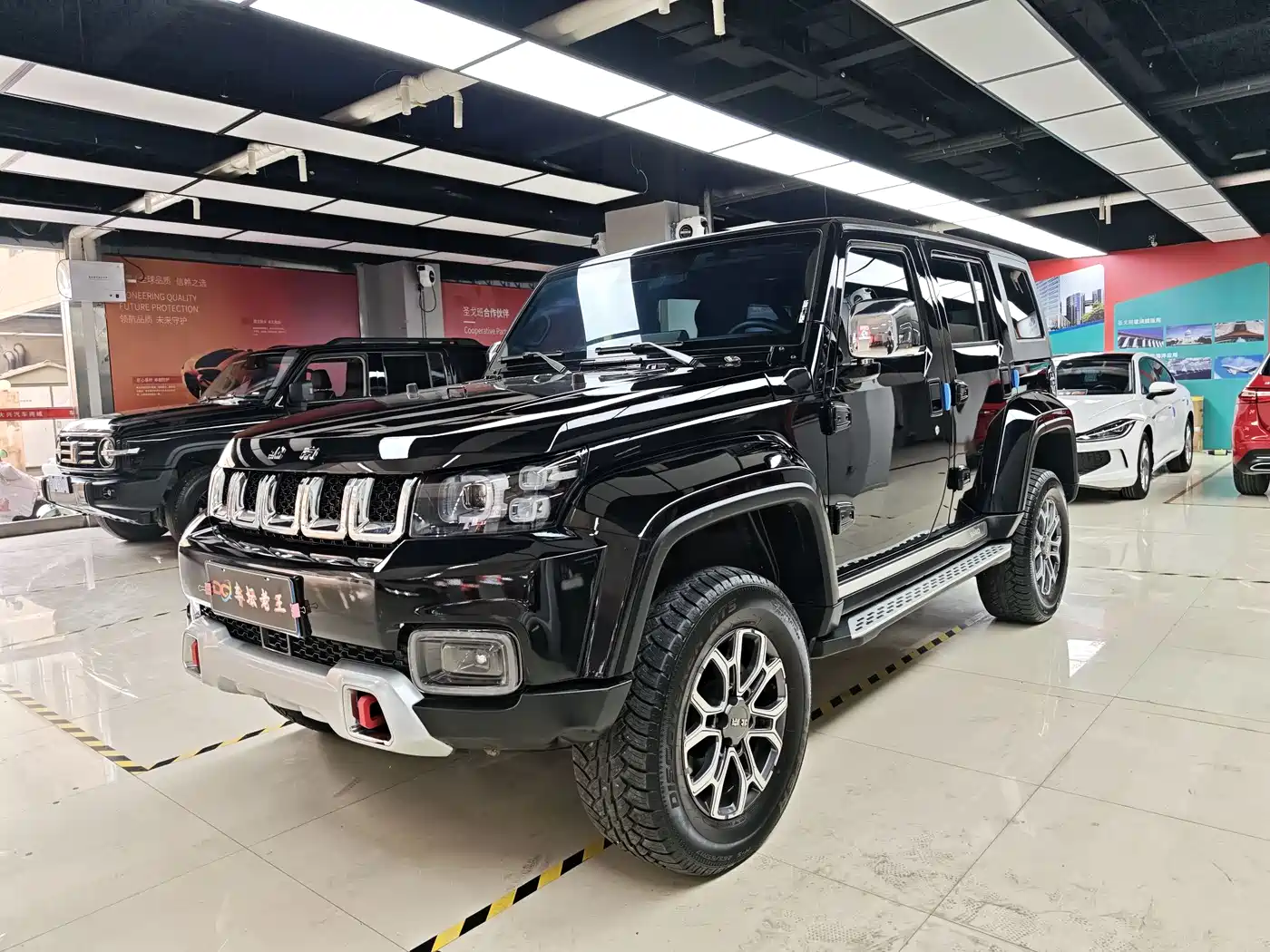 BAIC ORV Beijing Offroad BJ40 2023 2.0T Auto 4WD Urban Hunter Knight Edition фото 3