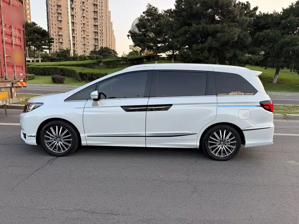 Honda Elysion 2025 2024 2.0L e:HEV Luxury Edition