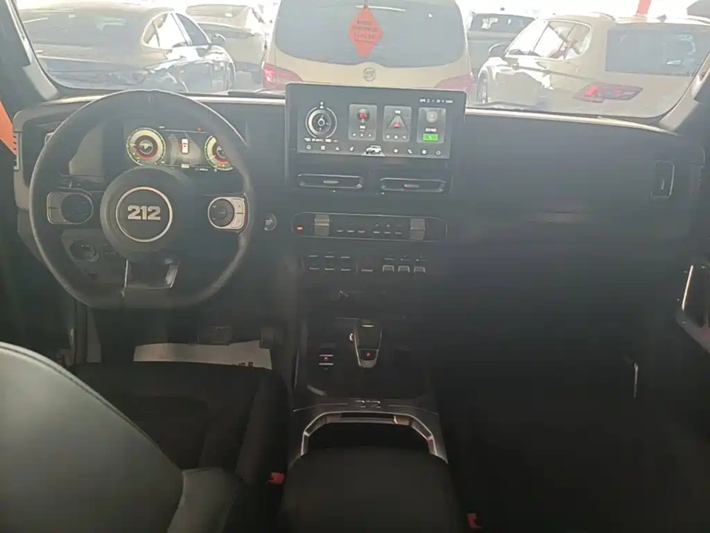 212 T01 2024 2024 2.0T Mechanic
