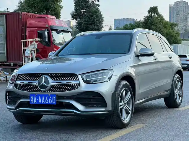 MERCEDES-BENZ GLC