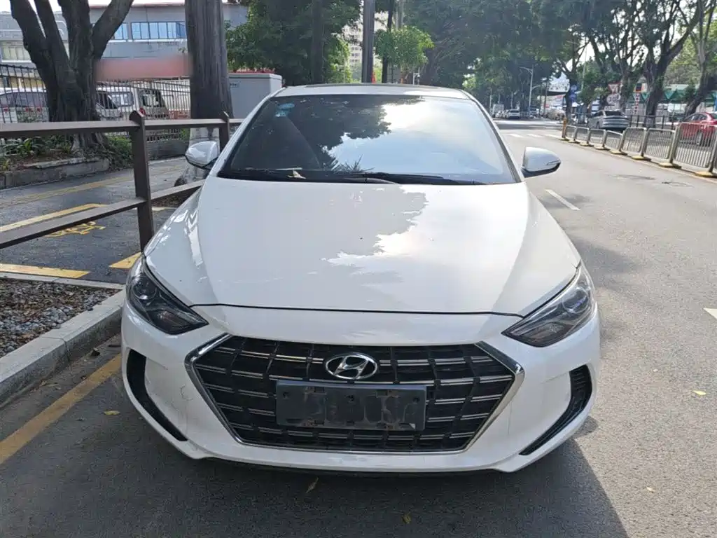 Hyundai Elantra 2020 1.4T DCT Dynamic·Vitality фото 3