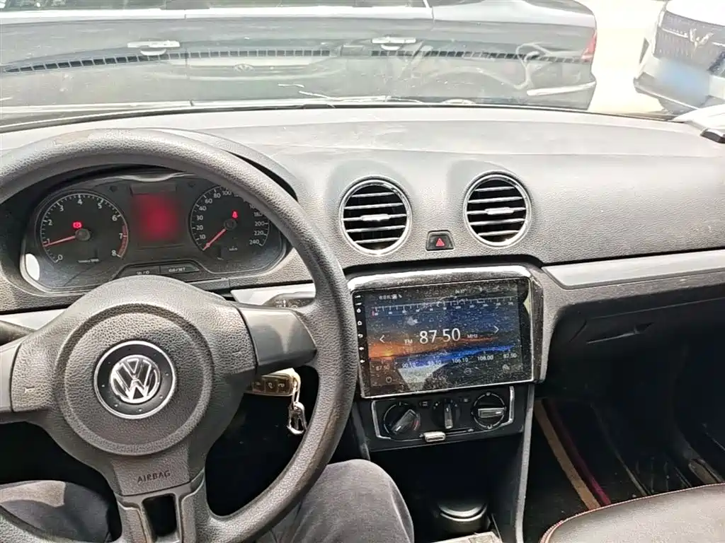 Volkswagen Jetta 2015 1.6L Manual Comfort фото 10