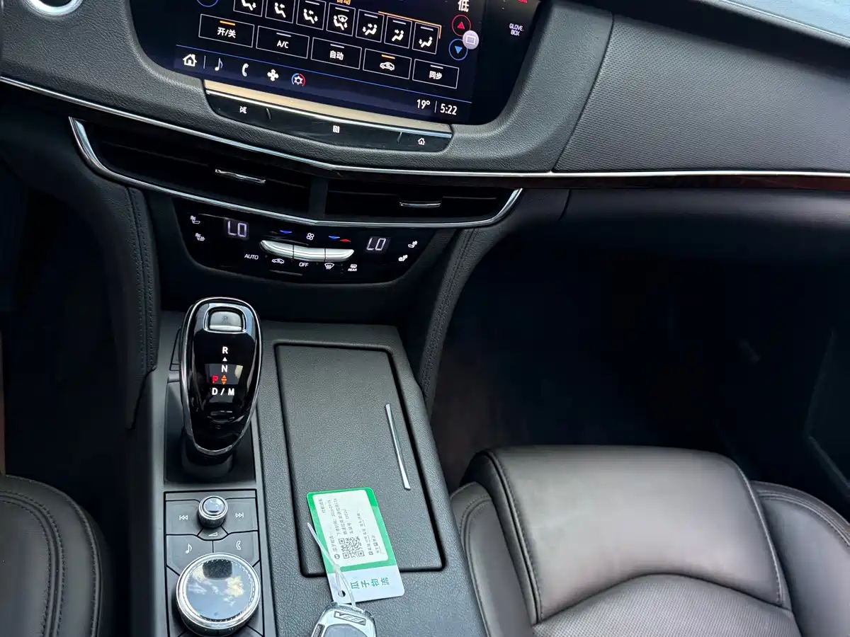 Фото 26 - Cadillac CT6